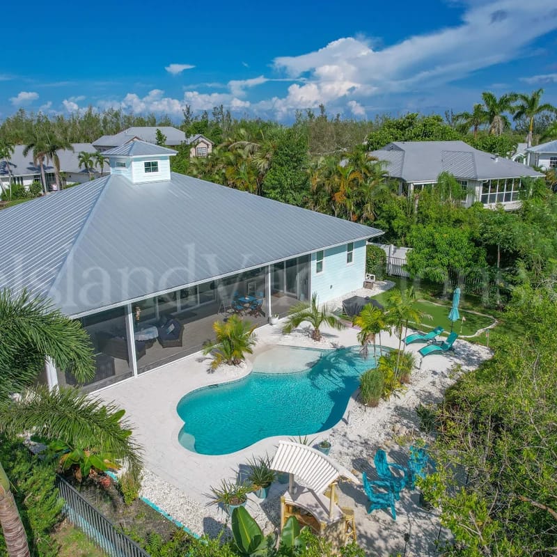 Paradise Found! - 3/2 Pool Home