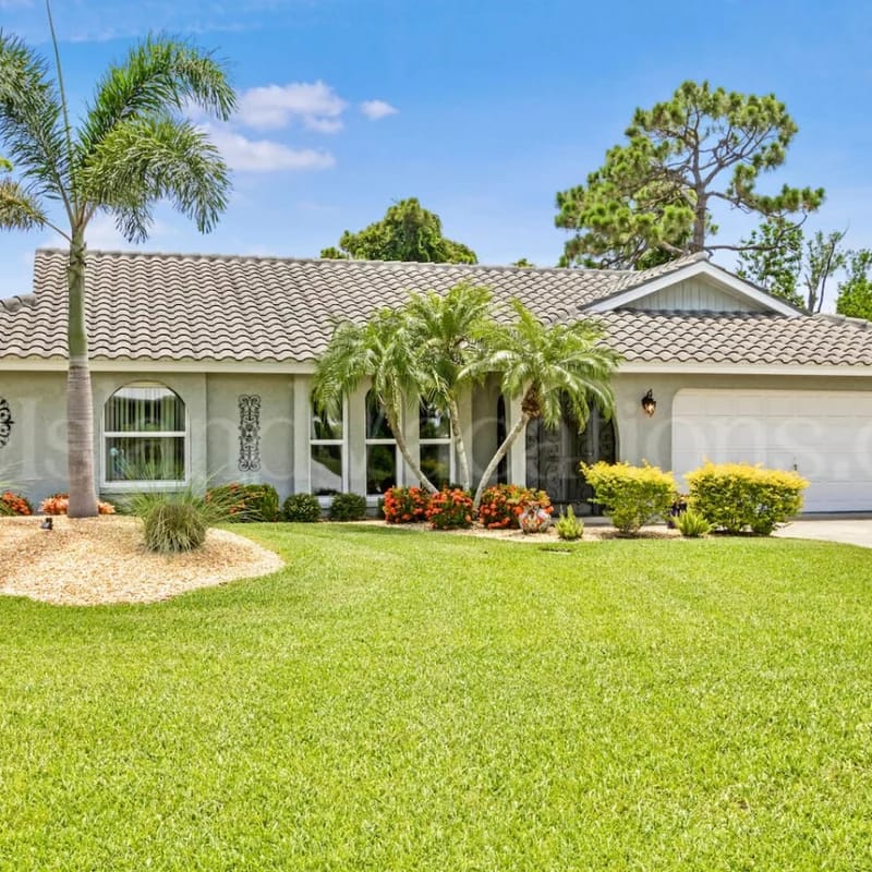 Pineland Palms - 3/2 Pool Home
